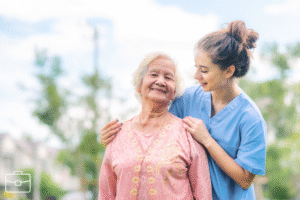 Busco señora para cuidar a mi abuelita mientras regreso de mis estudios